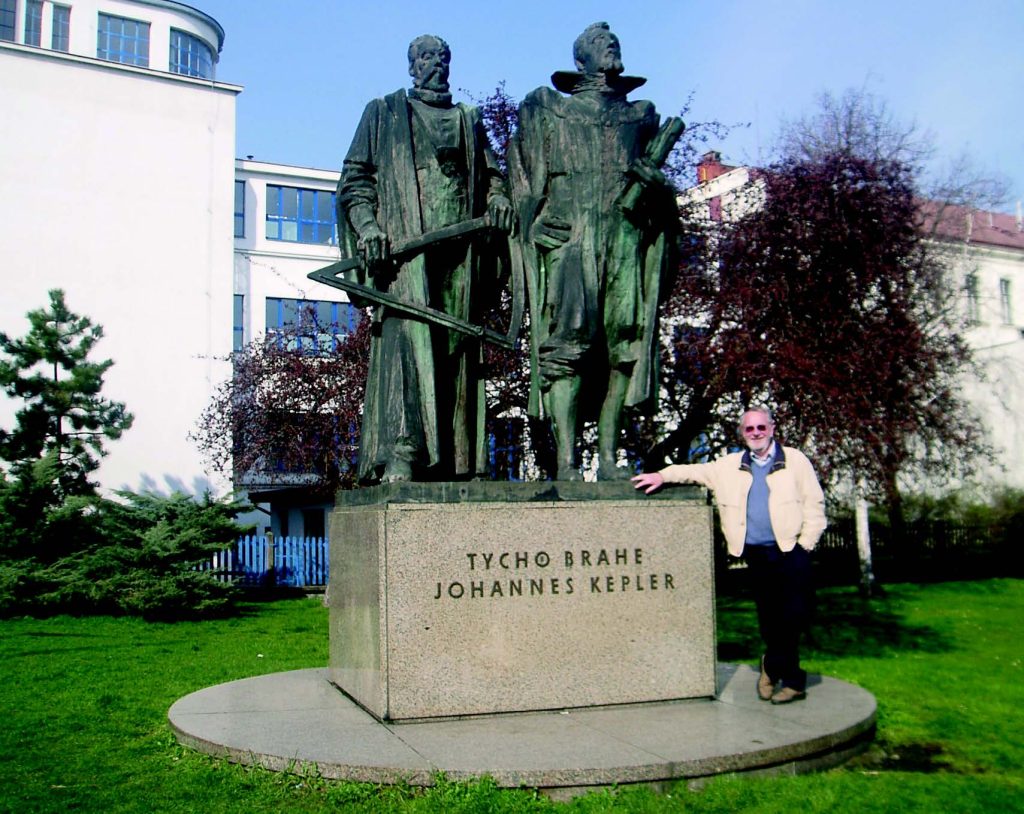 Statue av Tycho Brahe og Johannes Kepler i Prag. Foto: Inger Johanne Danielsen.