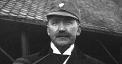 Den piperøkende friluftsmannen apoteker Fritz G. Zapffe. Foto: no.wikipedia.org
